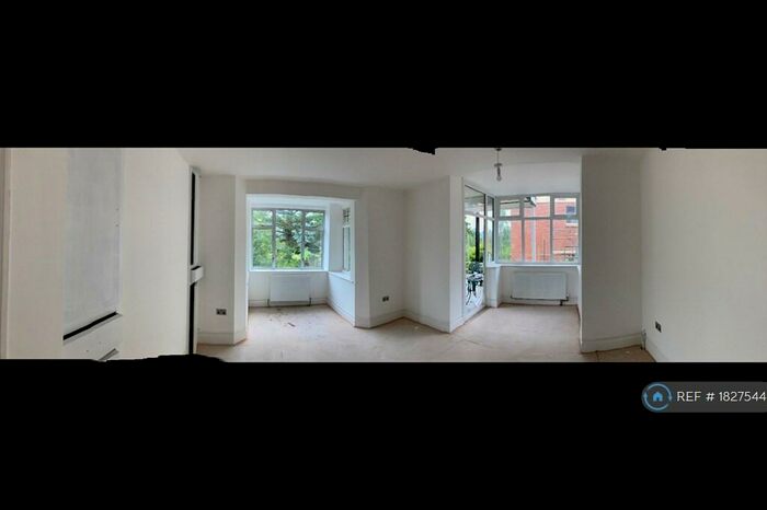 3 Bedroom Flat To Rent In Yeovil, Yeovil, BA20