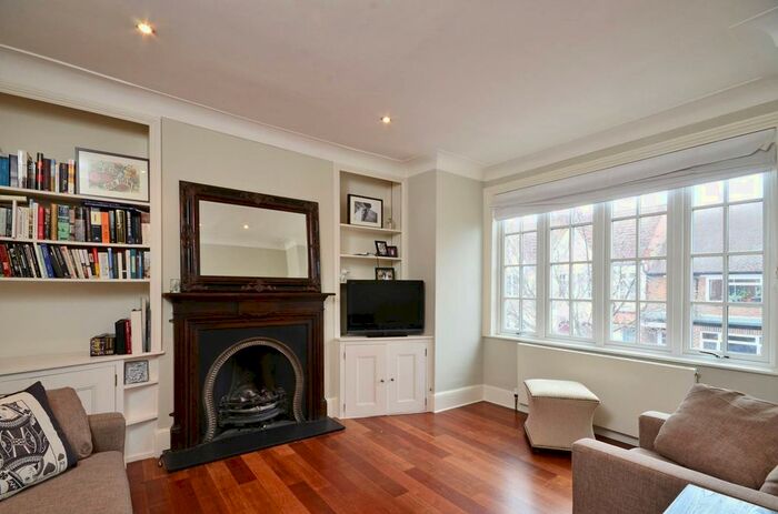 2 Bedroom Flat To Rent In Richmond Avenue, Wimbledon, London, SW20