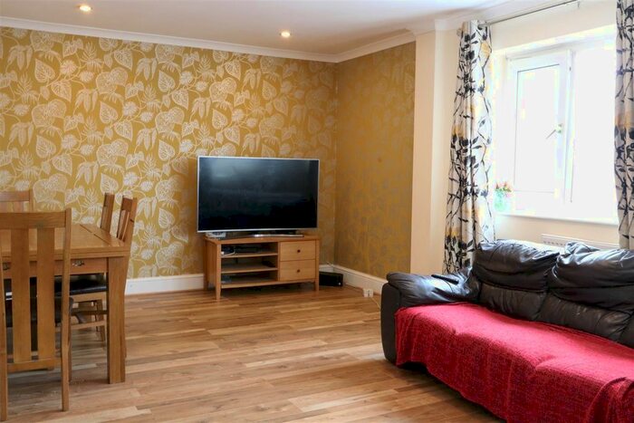 2 Bedroom Property To Rent In Coombe Road, New Malden, KT3