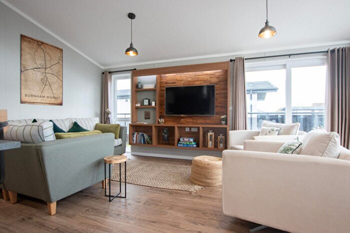 2 Bedroom Lodge For Sale In The Poplars, Creake Road, PE31