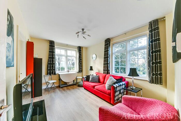 1 Bedroom Apartment To Rent In Langford Court, Abbey Road, St Johns Wood, NW8