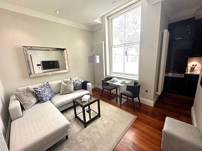 1 Bedroom Flat To Rent In Kensington Gardens Square, Bayswater, W2