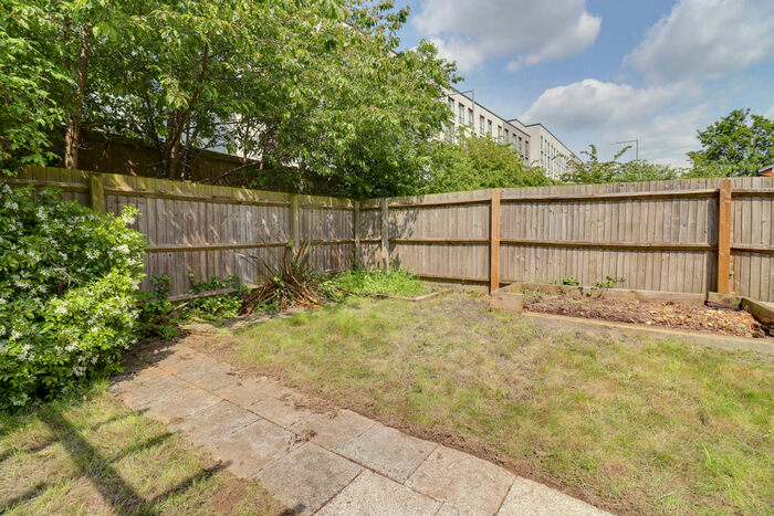 3 Bedroom Detached House To Rent In Watkin Road, Leicester, LE2