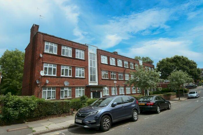 2 Bedroom Flat To Rent In Cavendish Avenue, Harrow, HA1