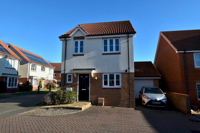 3 Bedroom Detached House To Rent In Ellington Way, Broadstairs, CT10