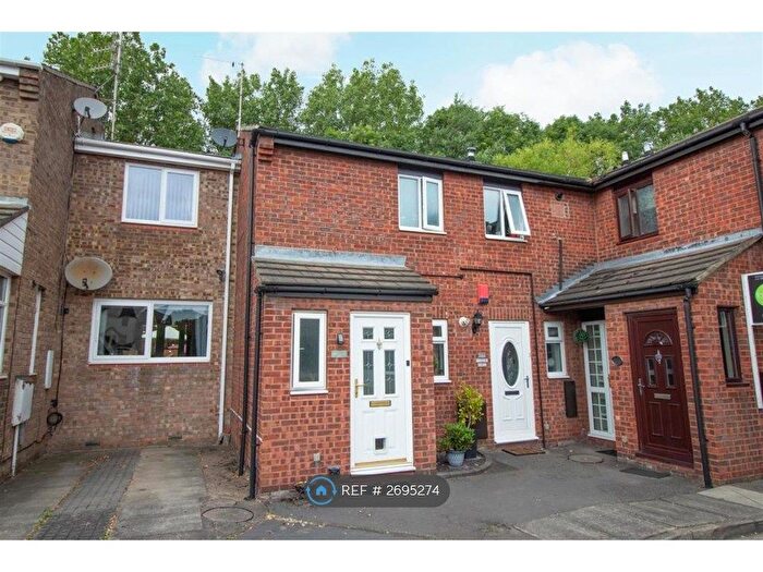 1 Bedroom Flat To Rent In Broadoak, Gateshead, NE10