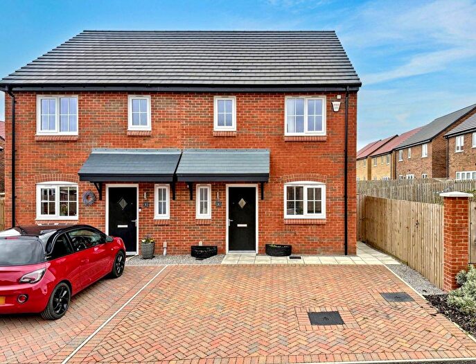 3 Bedroom Semi-Detached House For Sale In Catchgate Court, Wingate, TS28