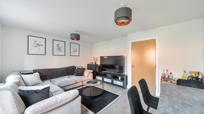 2 Bedroom End Of Terrace House For Sale In Horley, Horley, RH6