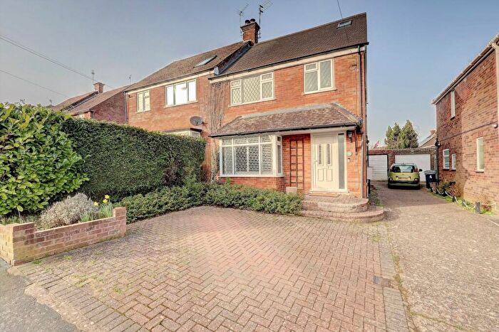 4 Bedroom Semi Detached House For Sale In Cedar Avenue, Hazlemere, High Wycombe, Buckinghamshire, HP15