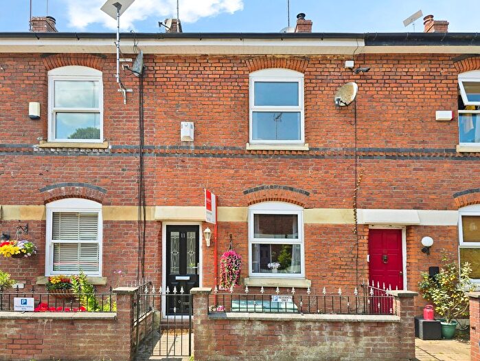 3 Bedroom Terraced House For Sale In Dingle Terrace, Ashton-Under-Lyne, Lancashire, OL6