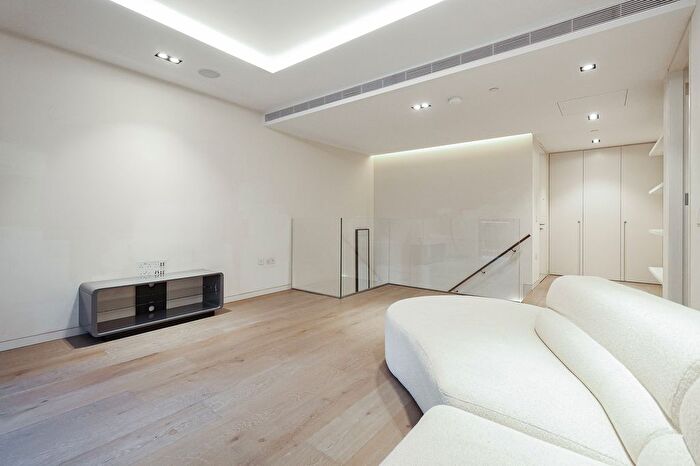 2 Bedroom Flat To Rent In Fitzroy Place, Pearson Square, Fitzrovia, Oxford Circus, W1T