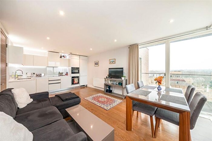 2 Bedroom Flat For Sale In Handley Drive, Kidbrooke, SE3