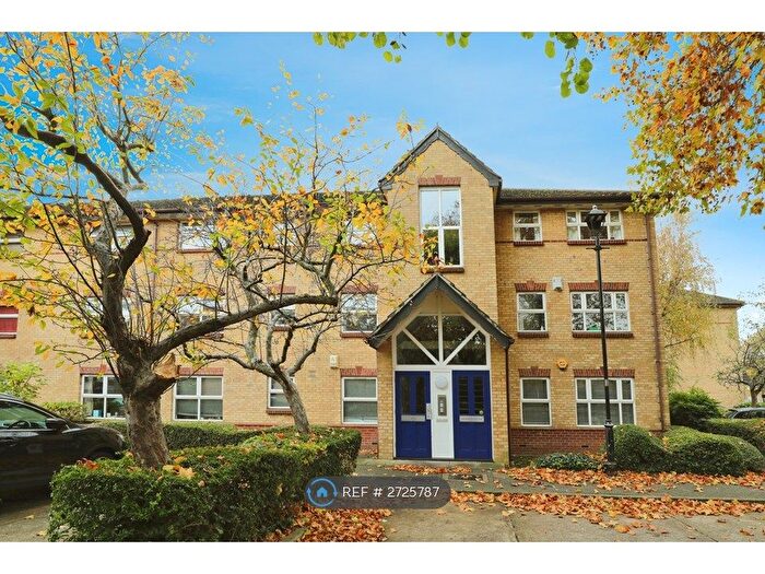 2 Bedroom Flat To Rent In Monmouth Close, London, W4