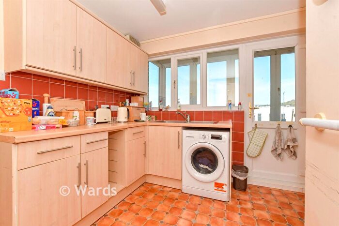 2 Bedroom Flat For Sale In The Gateway, Dover, Kent, CT16