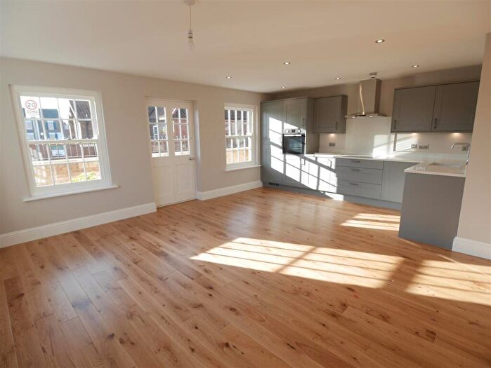 1 Bedroom Apartment To Rent In Apartment, Scuttlecroft Place, DN14