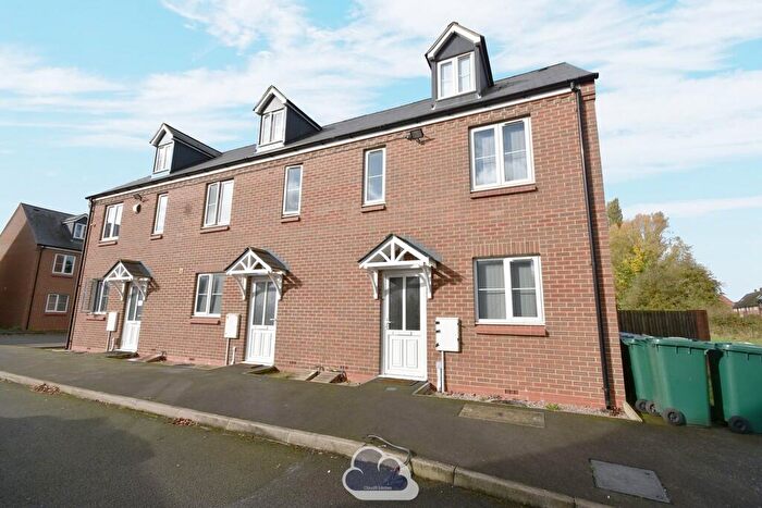 4 Bedroom End Of Terrace House To Rent In Dolphin Court, Coventry, CV4