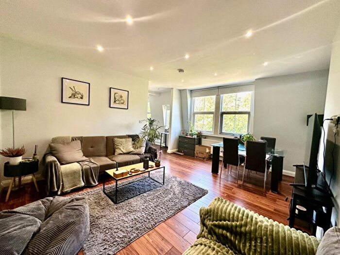 2 Bedroom Apartment To Rent In Aberdare Gardens, South Hampstead, London, NW6