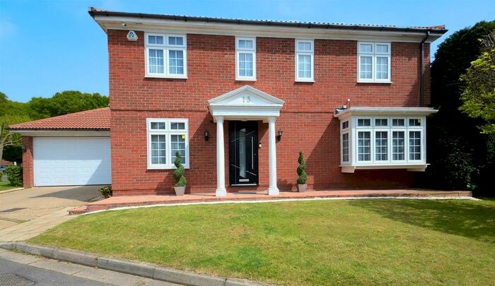 4 Bedroom Detached House To Rent In Laburnum Grove, Ruislip, HA4
