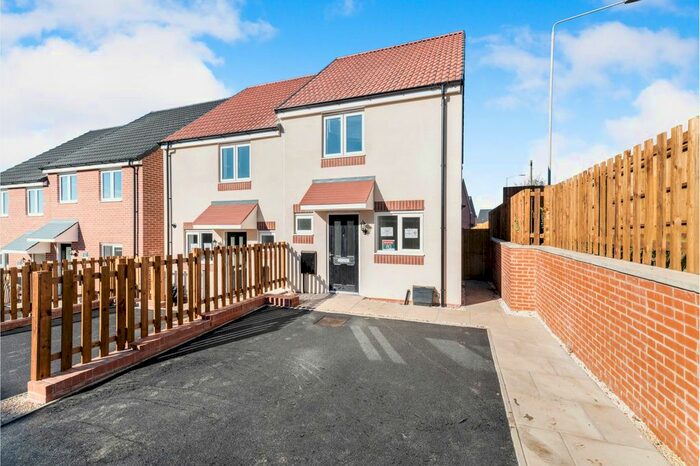 2 Bedroom Semi-Detached House To Rent In Mandalay Road, Pleasley, Mansfield, NG19