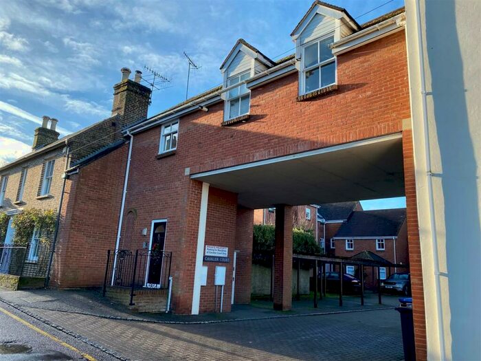 2 Bedroom Maisonette To Rent In Cavalier Court, Chesham Road, Berkhamsted, HP4