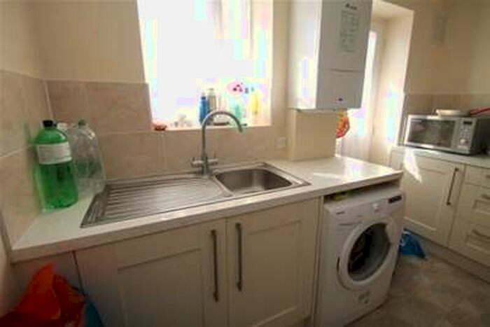 1 Bedroom Flat To Rent In Allerford Court, Bromley Road, SE6