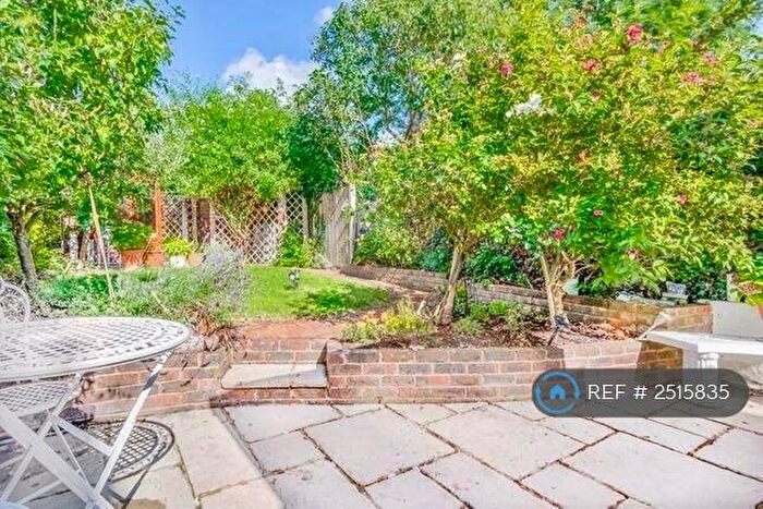 2 Bedroom Semi-Detached House To Rent In Church Walk, Leatherhead, KT22