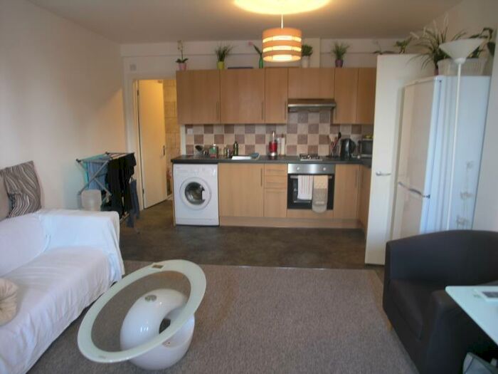 1 Bedroom Flat To Rent In Sunny Gardens Road, Hendon, NW4