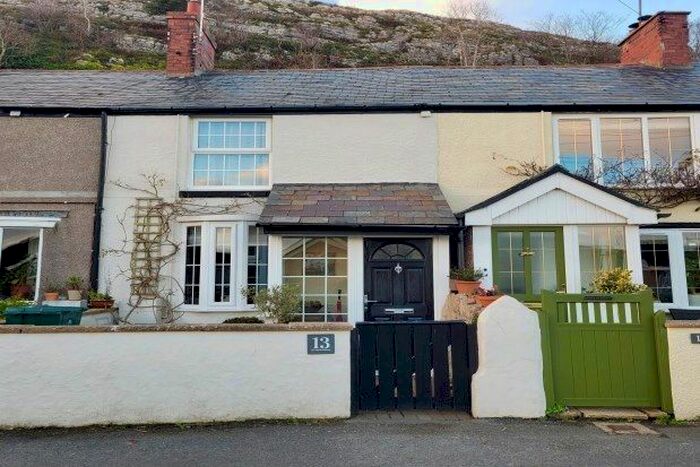 2 Bedroom Terraced House To Rent In Tyn Y Coed Road, Llandudno, LL30