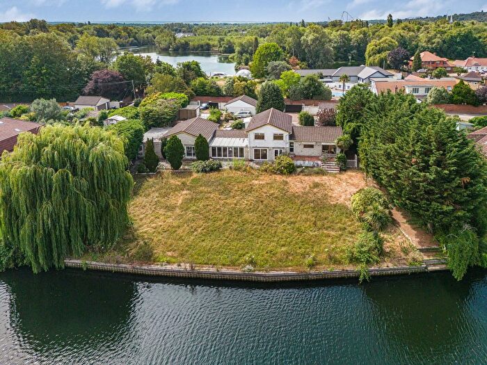 6 Bedroom Detached House For Sale In Riverside, Staines-Upon-Thames, Surrey, TW18