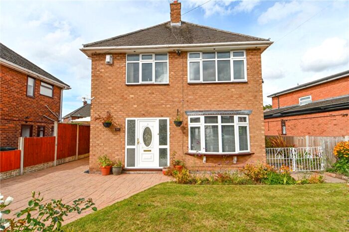 3 Bedroom Detached House For Sale In Fern Road, Whitby, Ellesmere Port, CH65