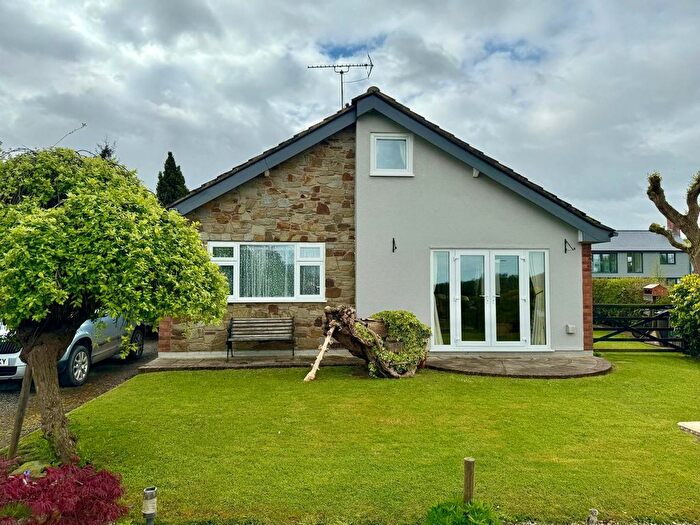 5 Bedroom Bungalow For Sale In Cloverdale Drive, Preston On Wye, Hereford, HR2