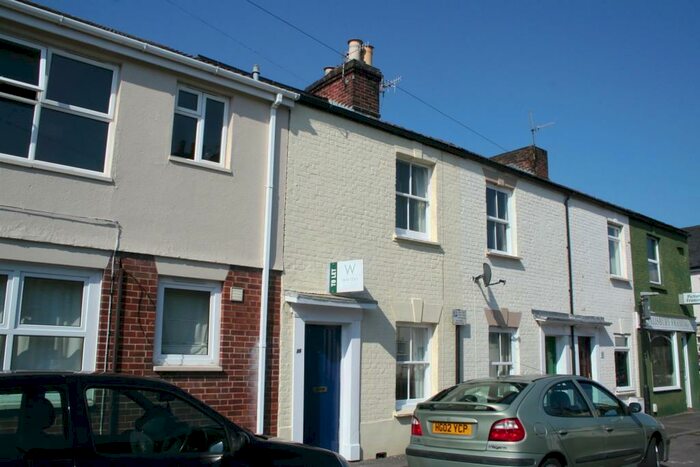 2 Bedroom Terraced House To Rent In Salisbury - West St, SP2