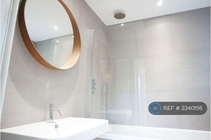 2 Bedroom Flat To Rent In Brockley, London, SE4