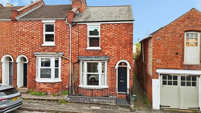 4 Bedroom End Of Terrace House For Sale In Norfolk Street, CV32