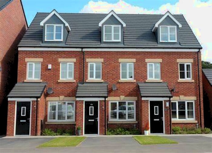 3 Bedroom House To Rent In Steel Avenue, West Bromwich, B70