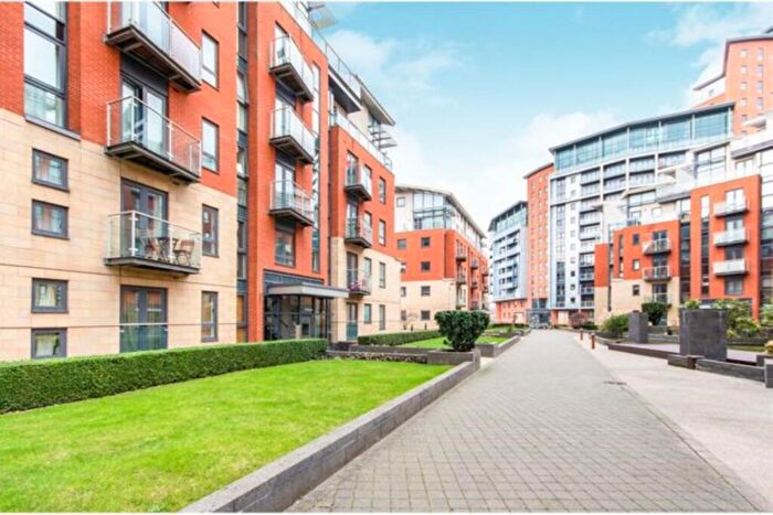 1 Bedroom Apartment To Rent In Gotts Road, Leeds, West Yorkshire, LS12