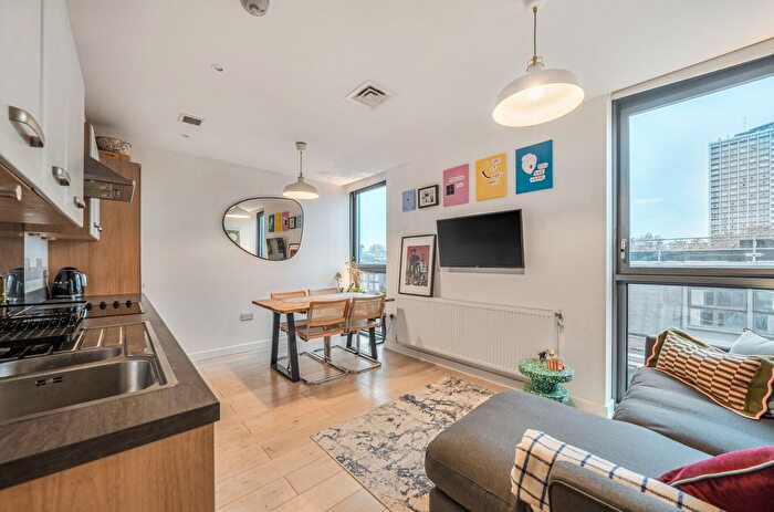 1 Bedroom Flat For Sale In Fable Apartments, C City Road, EC1V