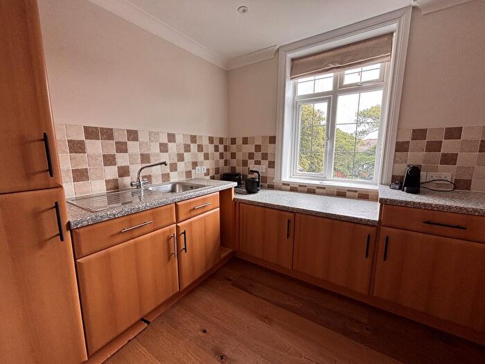 2 Bedroom Apartment To Rent In Derby Road, Bournemouth, BH1