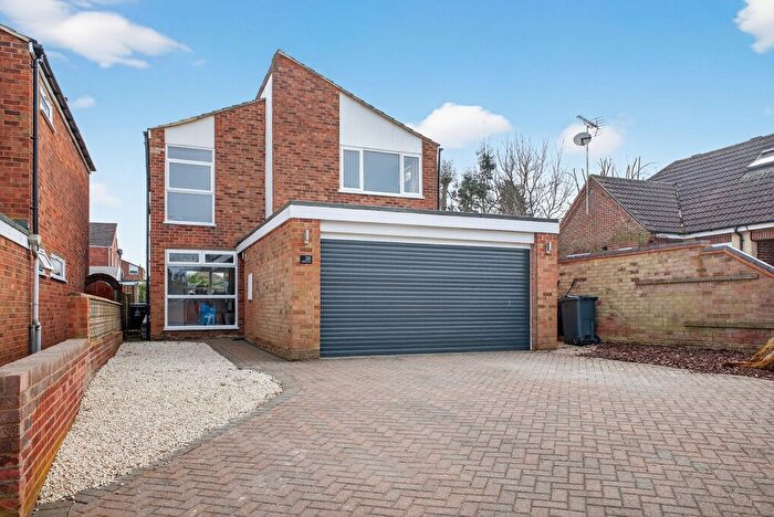 4 Bedroom Detached House For Sale In Walsham Close, Stevenage, Hertfordshire, SG2