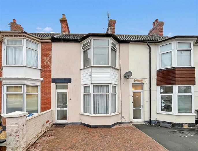 3 Bedroom Terraced House For Sale In Cromwell Road, Weymouth, DT4