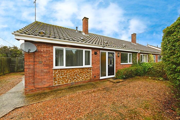 2 Bedroom Semi-Detached Bungalow For Sale In Doddshill Road, Dersingham, King's Lynn, PE31