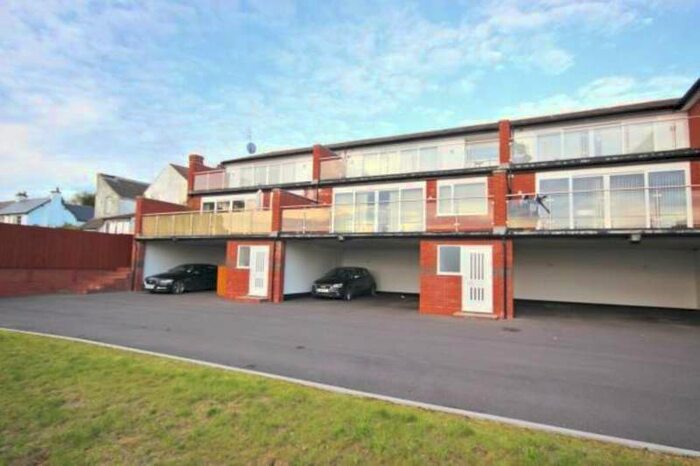 2 Bedroom Flat To Rent In Parkway Road, Dudley, DY1