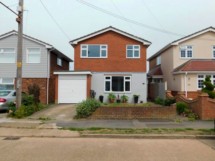 3 Bedroom Detached House To Rent In Westwood Road, Canvey Island, SS8