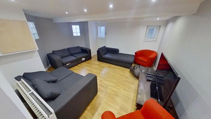 6 Bedroom House To Rent In Gregory Boulevard, Nottingham, NG7