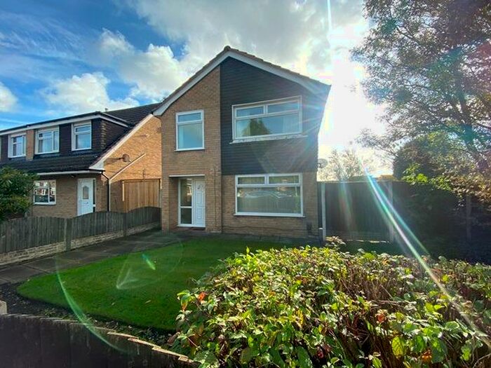 3 Bedroom Semi-Detached House To Rent In Catterick Fold, Southport, Merseyside, PR8