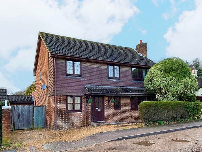 4 Bedroom Detached House To Rent In Pinewood Road, Ash, Aldershot, GU12