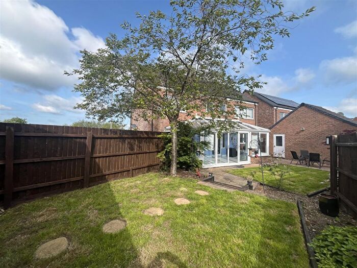 4 Bedroom Detached House For Sale In Southwold Crescent, Broughton, Milton Keynes, MK10