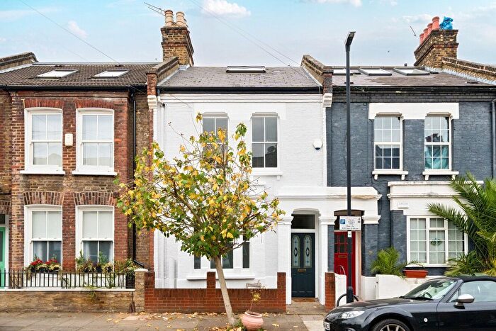 5 Bedroom Terraced House For Sale In Goldsboro Road, London, SW8