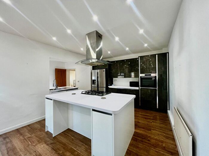 4 Bedroom Semi-Detached House To Rent In North East Road, Southampton, SO19