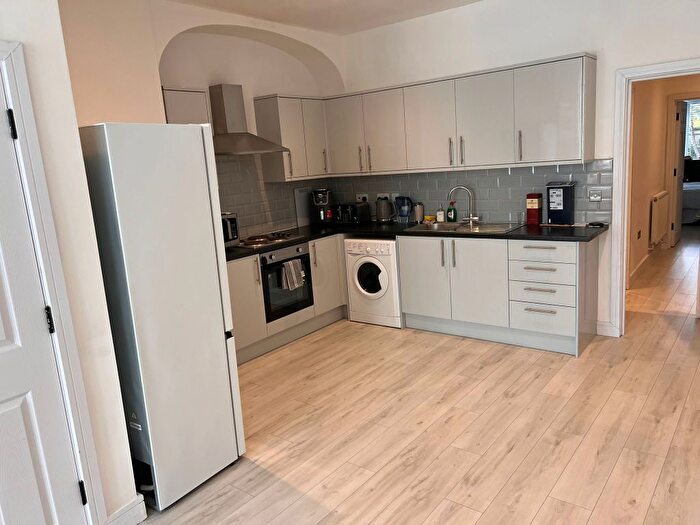1 Bedroom Flat To Rent In Seagry Road, London, E11